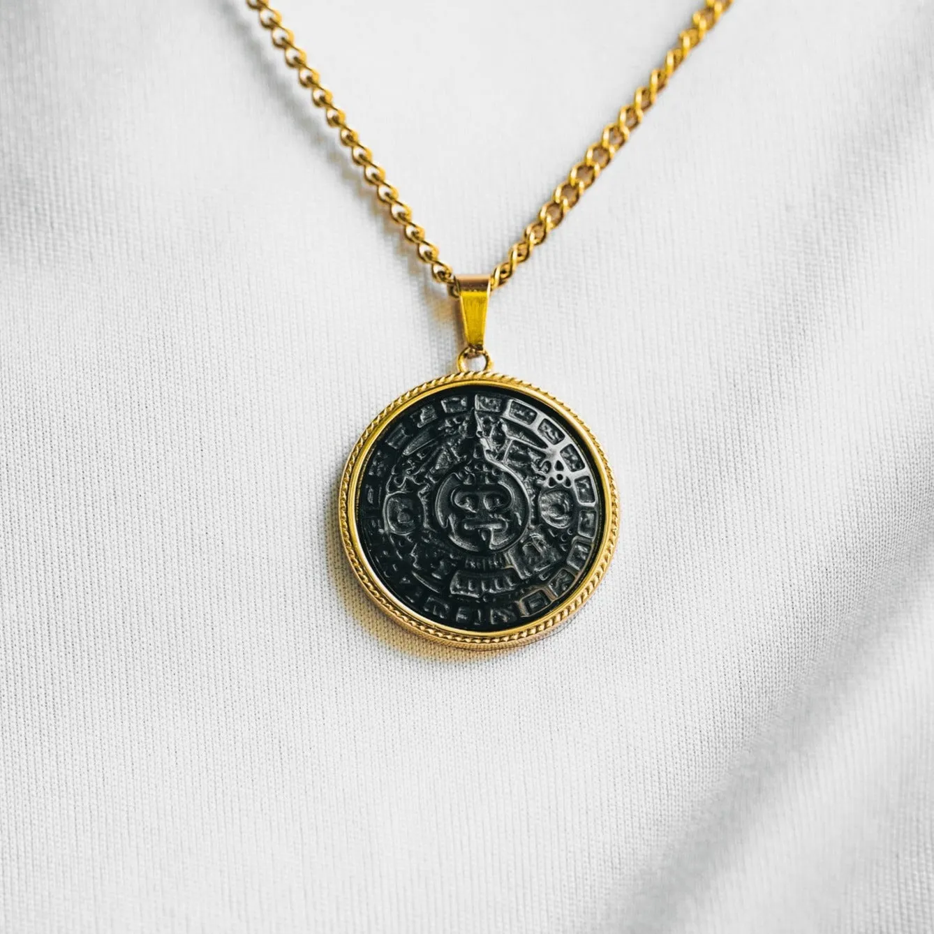 AZTEC SUN STONE (BLACK STONE)