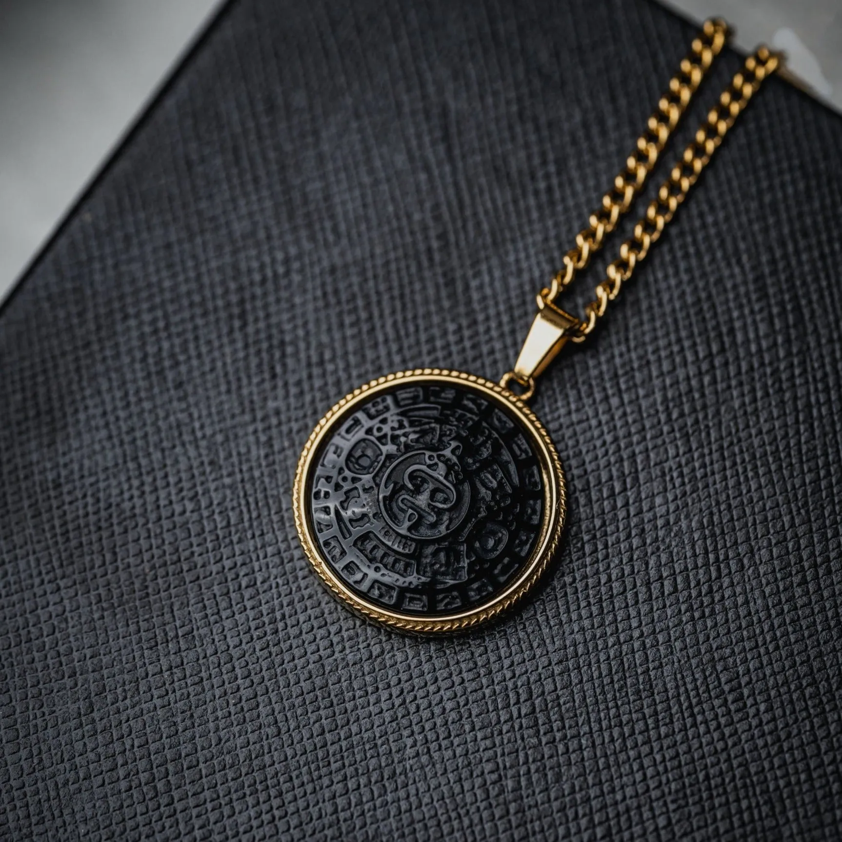 AZTEC SUN STONE (BLACK STONE)