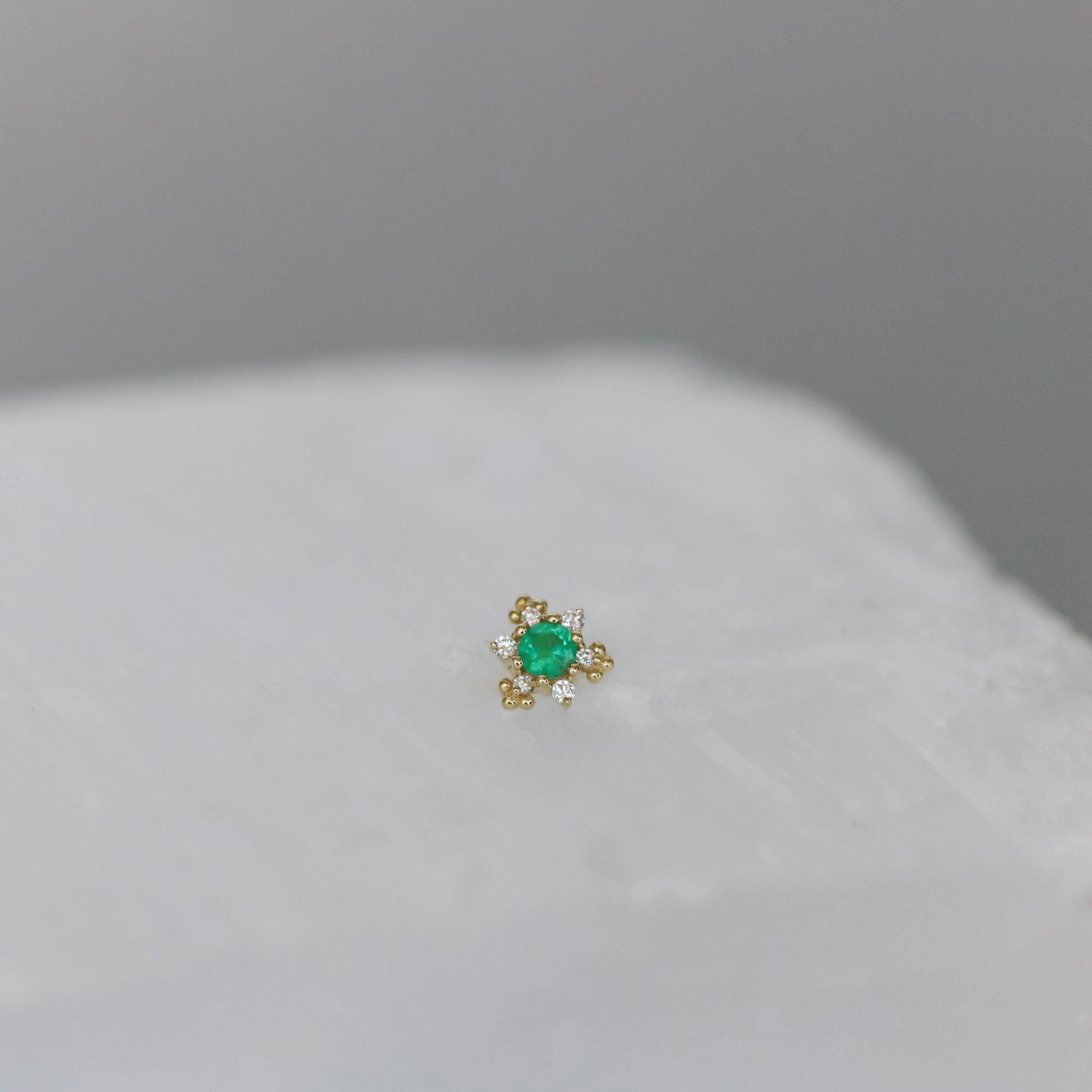 Bayle with Emerald and Diamonds 18g/16g Threaded End