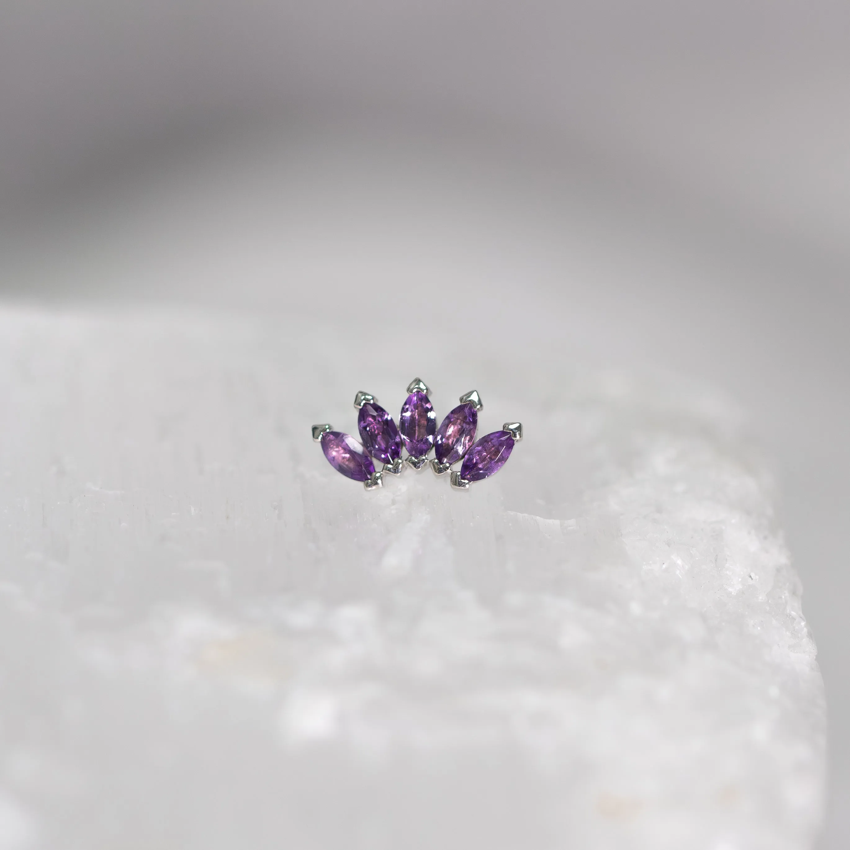 Bella Marquise Fan with Amethyst Threadless End