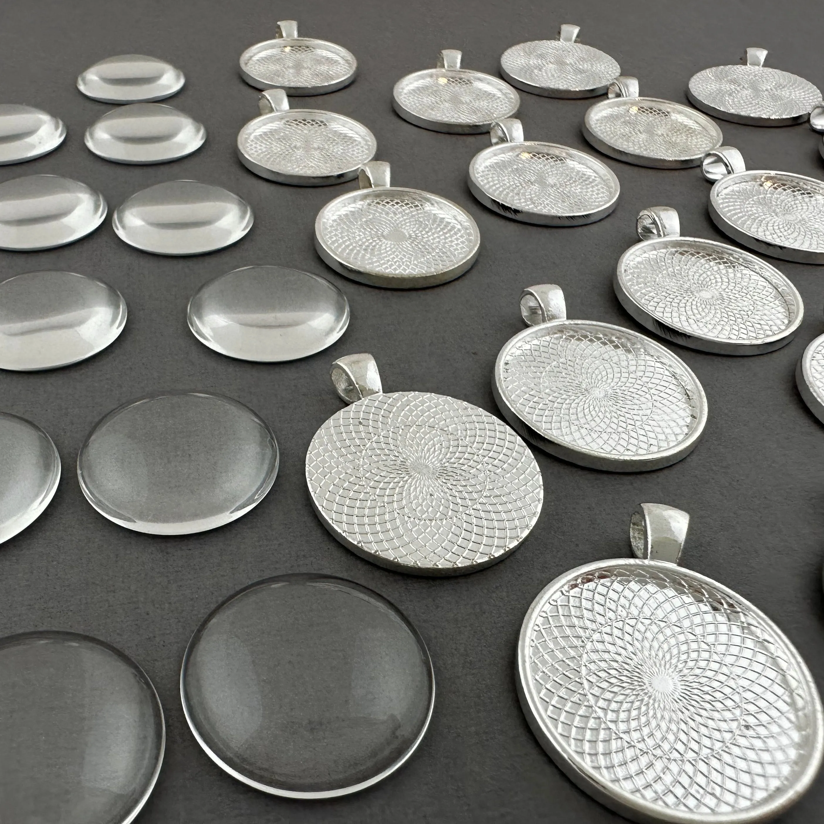 Bulk Simple Circle Photo Pendants with 1" Glass Domes 25mm Shiny Silver