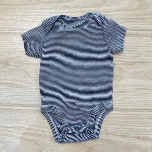Carter's ONESIE basic