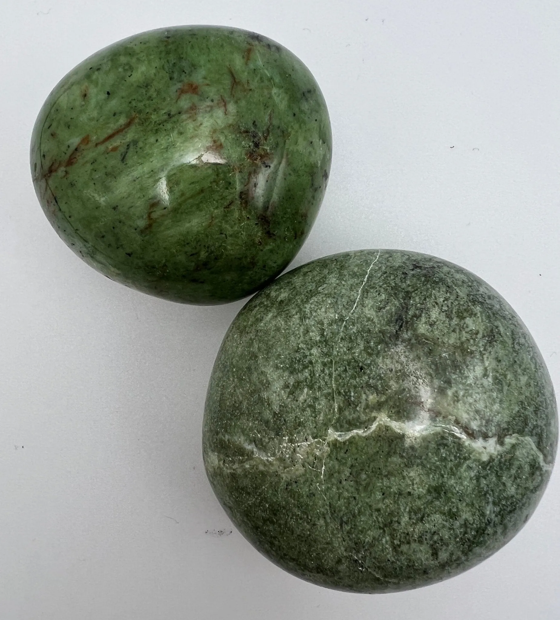 Chrysoprase palm stone