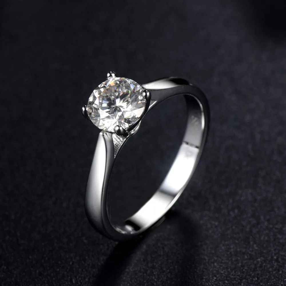 Classic Four Claw Setting, 1.00ct Round Cut