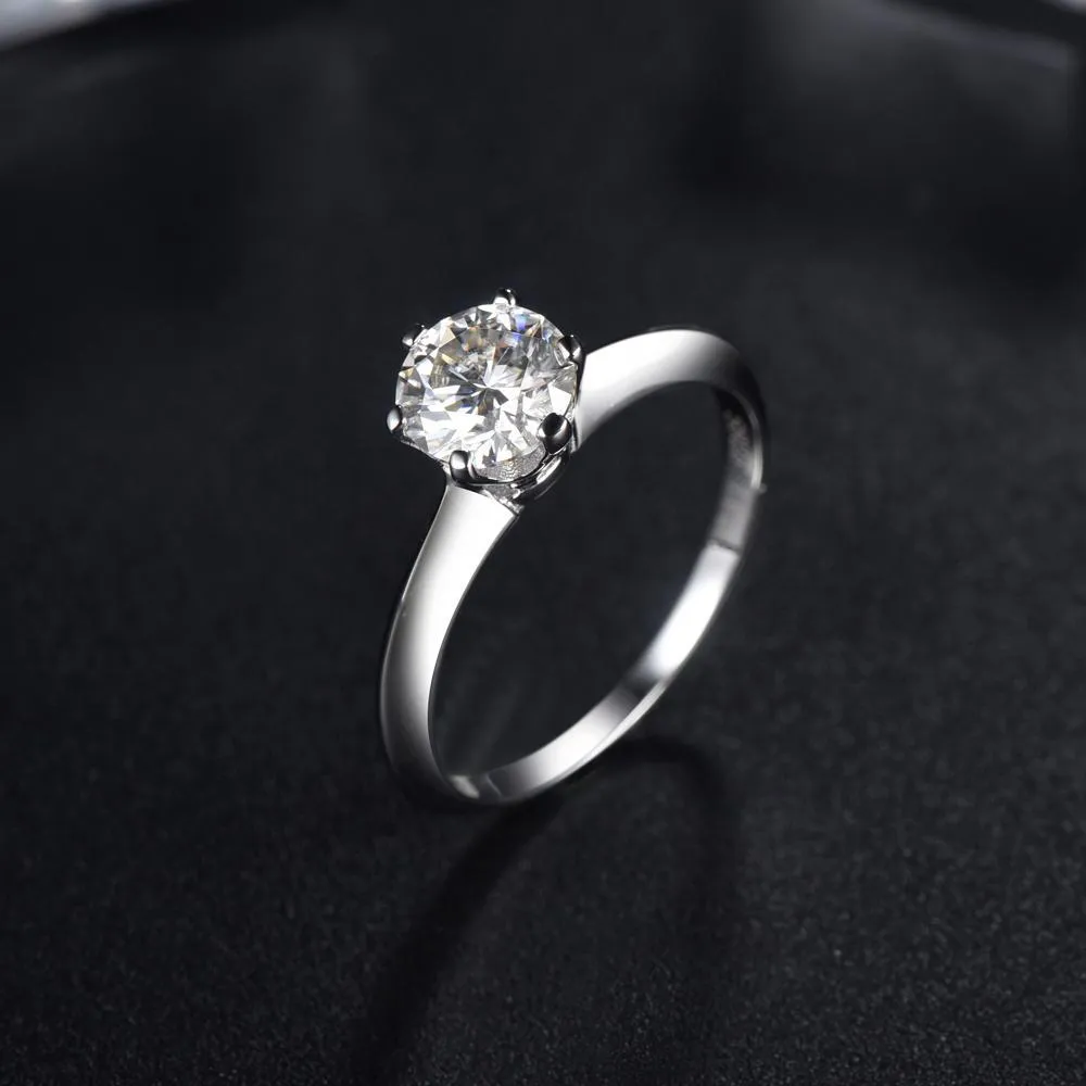 Classic Six Claw Setting with Knife Edge Shank, 1.00ct Round Cut