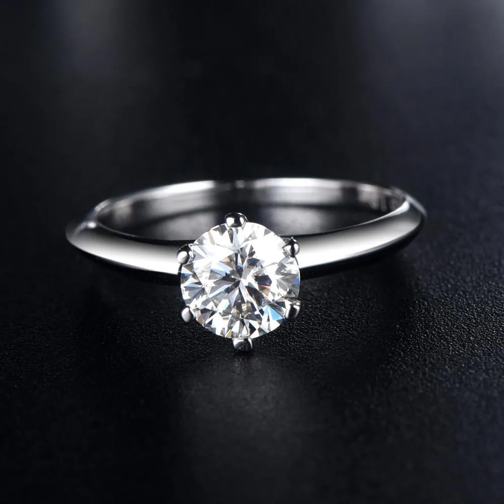 Classic Six Claw Setting with Knife Edge Shank, 1.00ct Round Cut