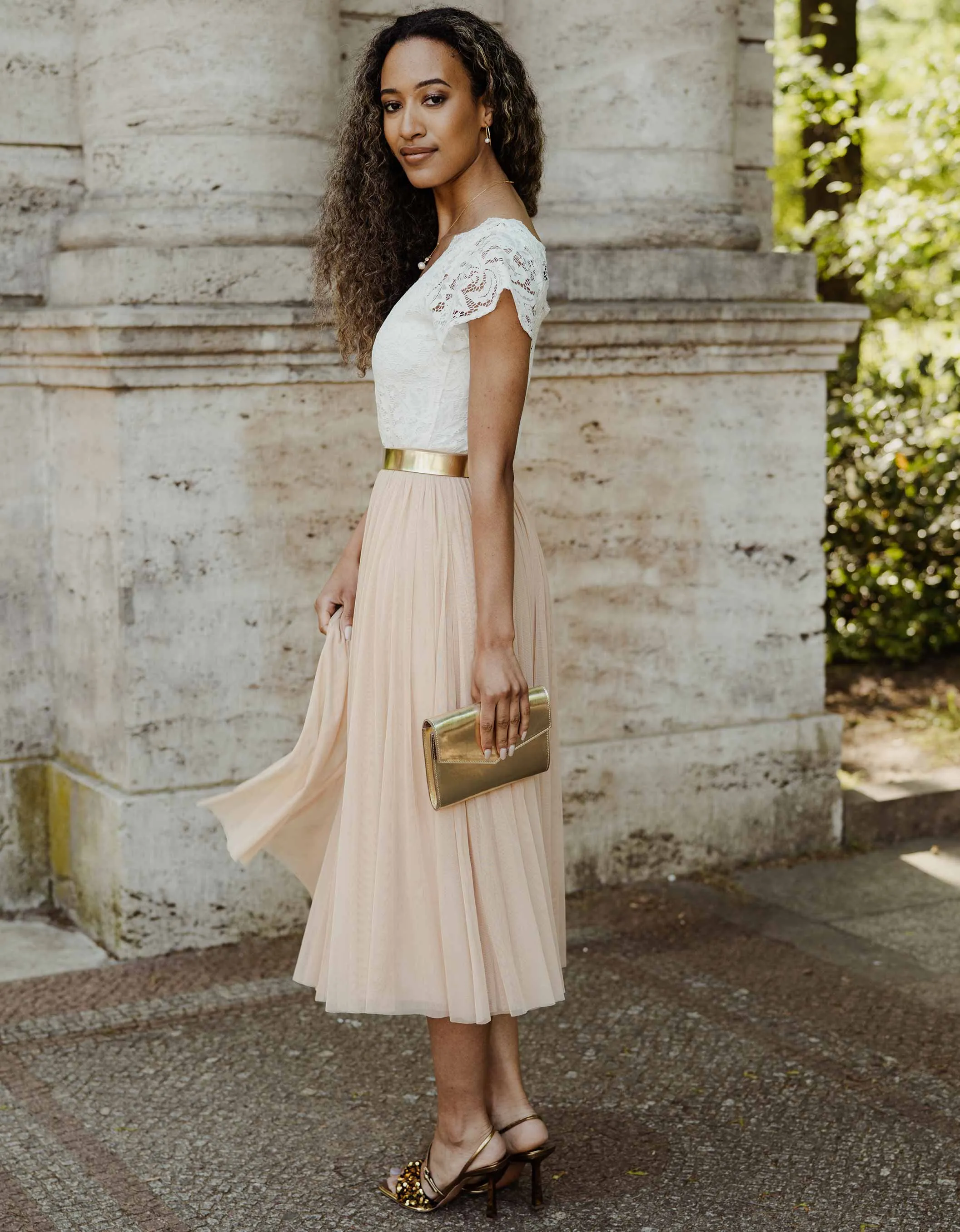 Constant Love Clutch - Shiny Gold