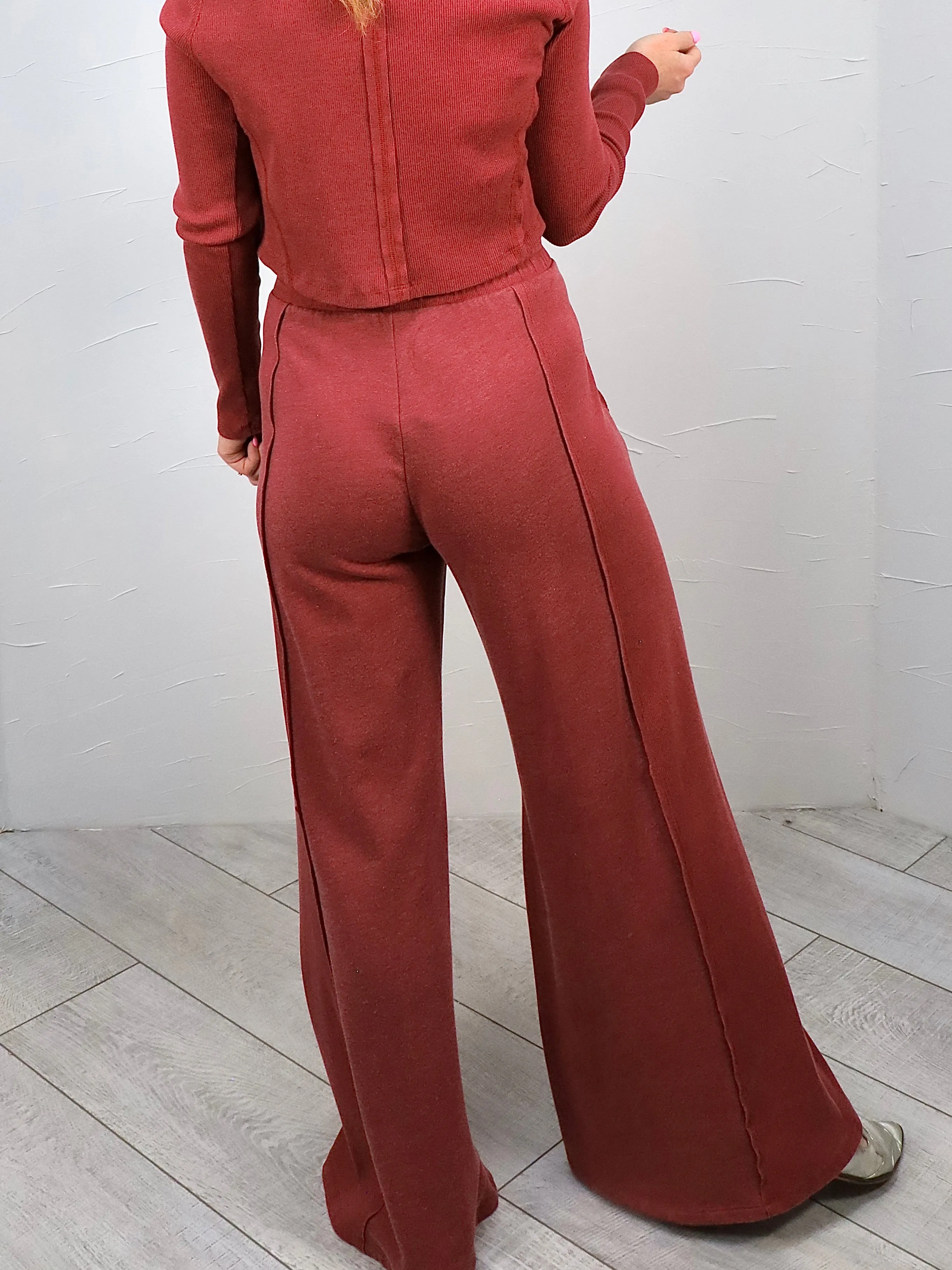 Crimson Here Bottom
