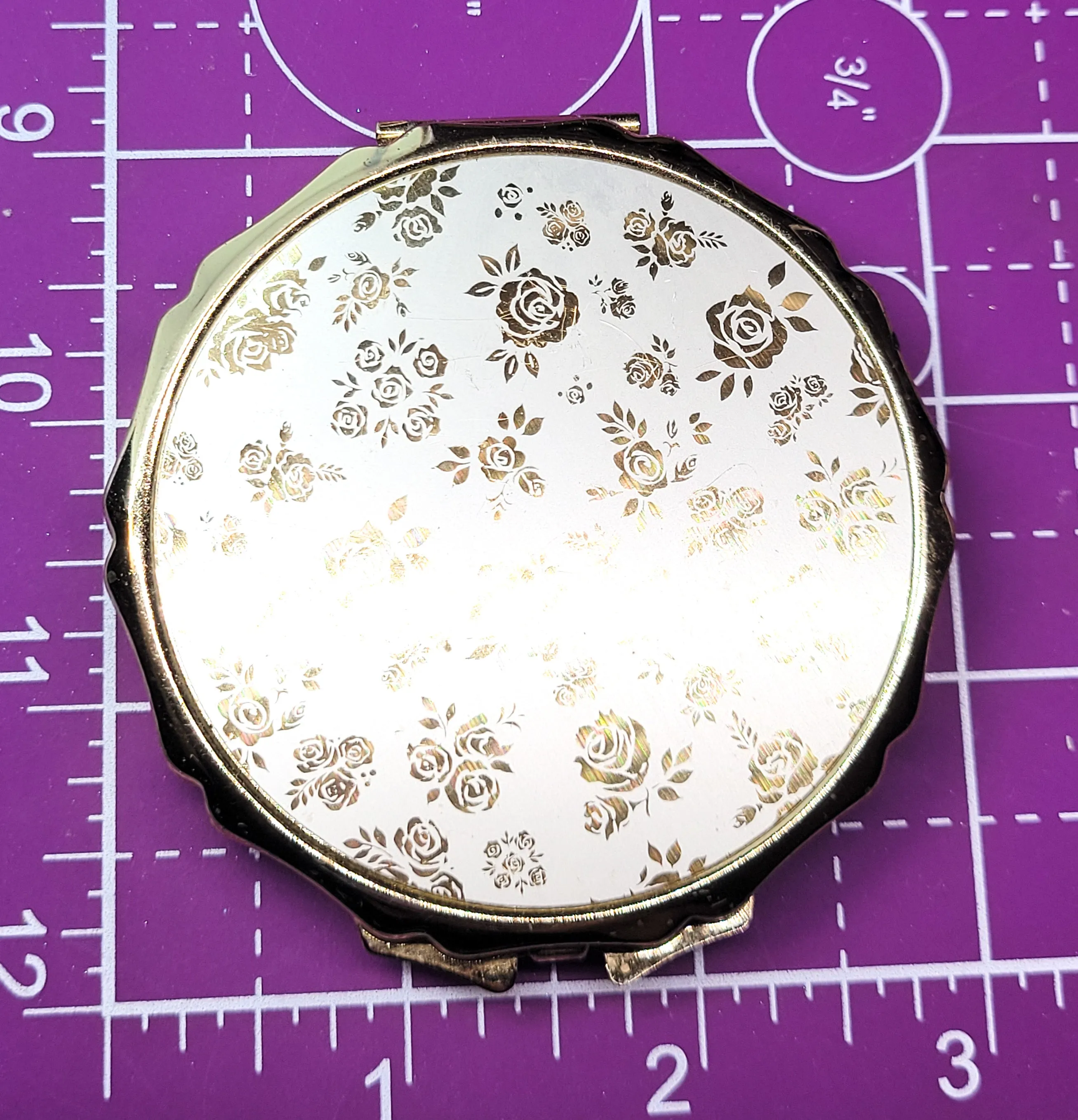 Dancing roses gold toned champagne Made in Japan vintage powder compact mirror
