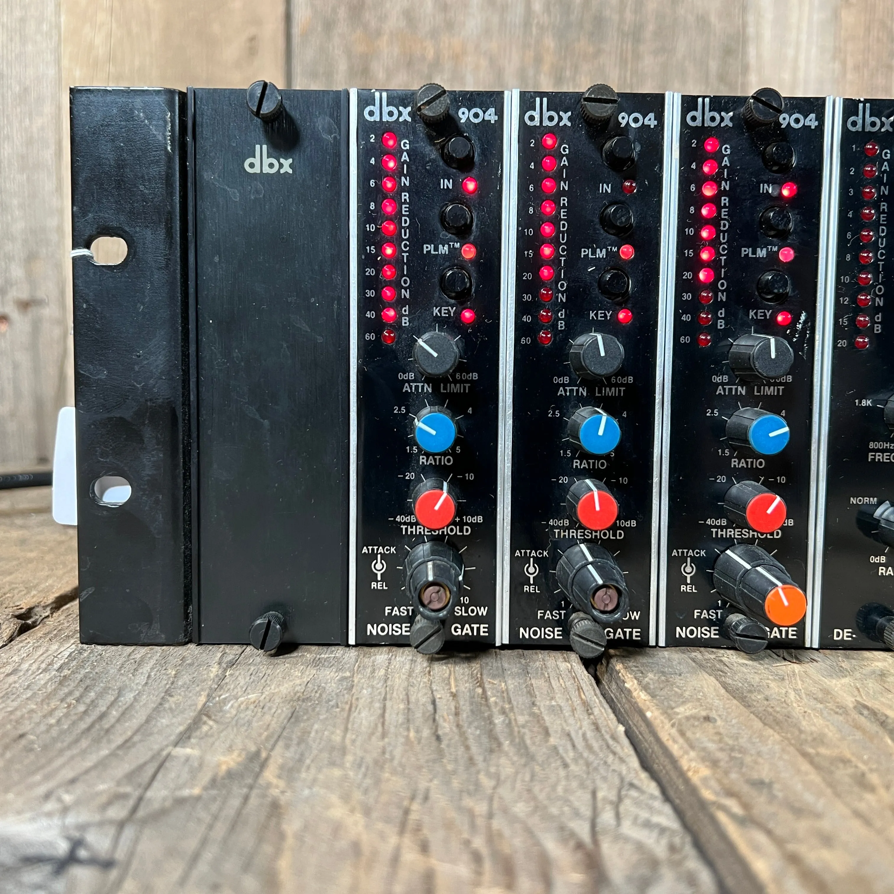 DBX 900A Frame with 4 x 904's, 1 x 902, 1 x 903, 1 x 907 Modules