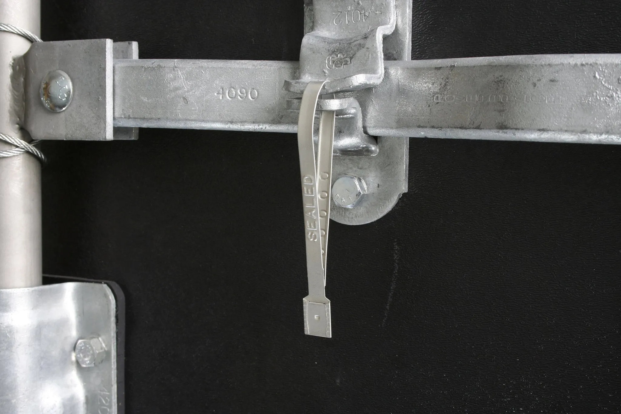 Flat Metal Truck Seals - GL25