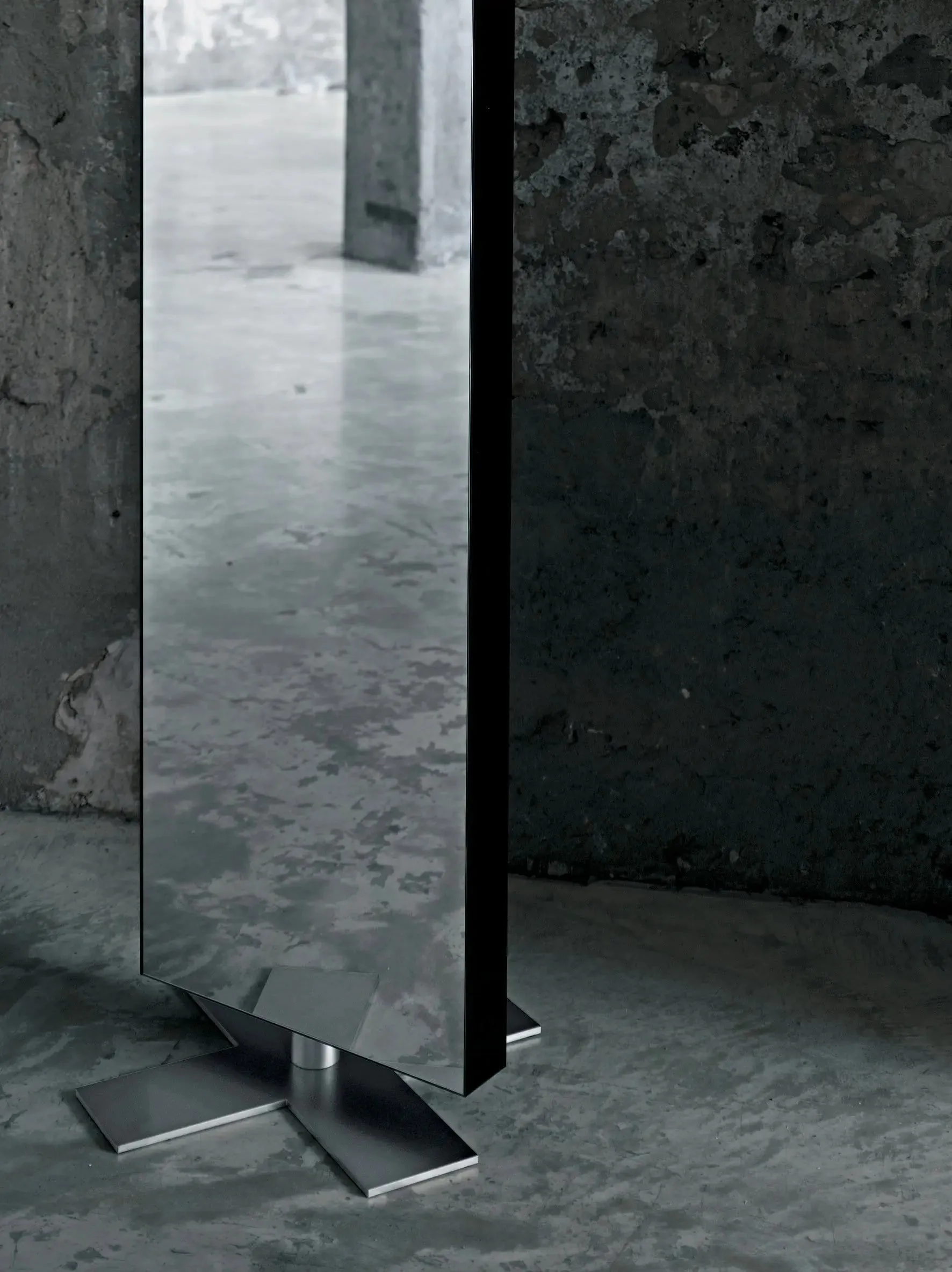 Giano Mirror