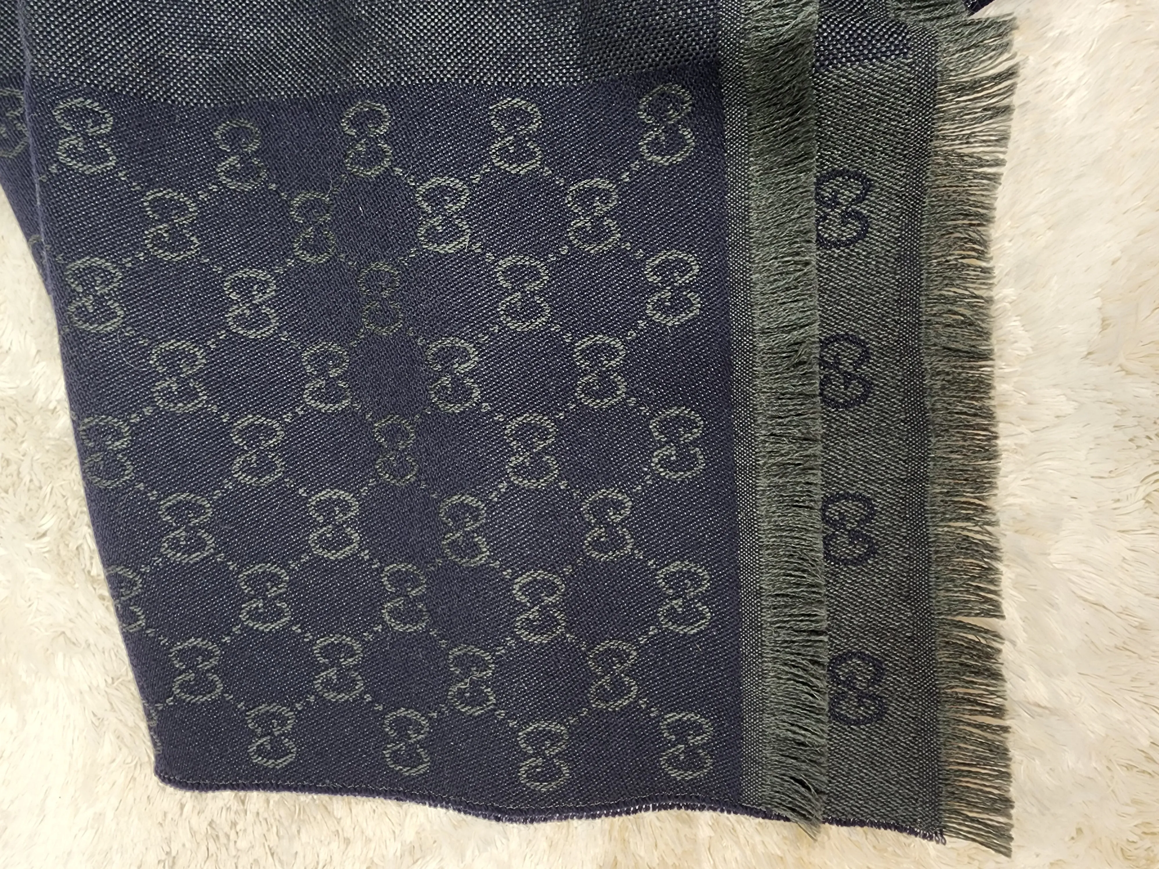 GUCCI SCARF - NEW