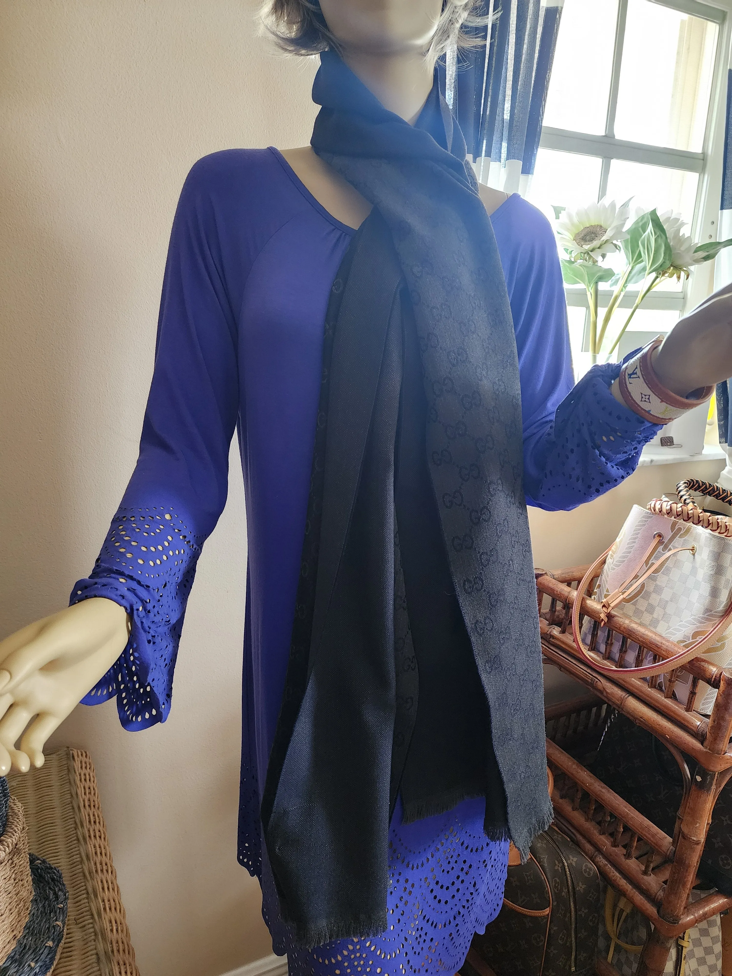 GUCCI SCARF - NEW