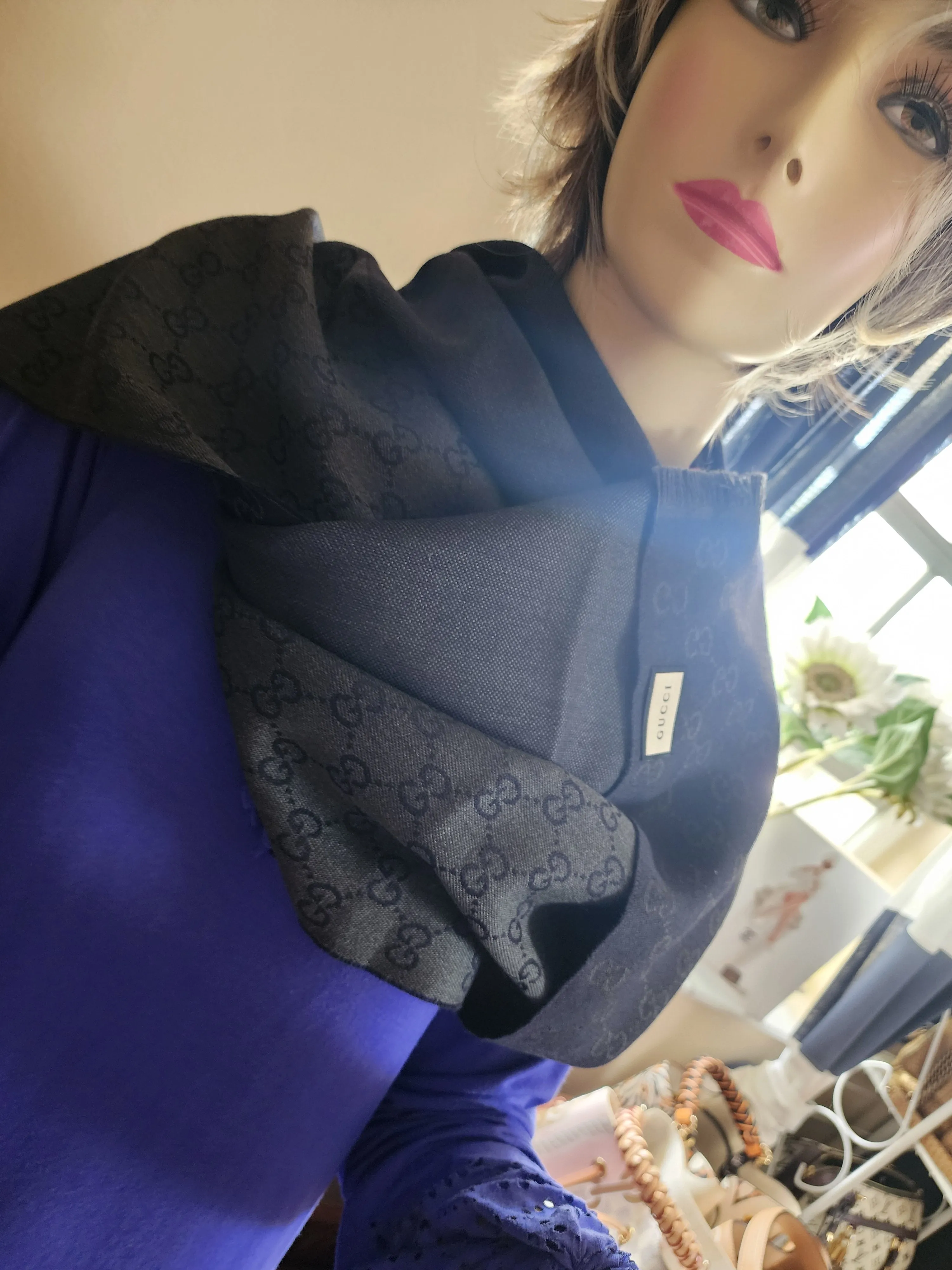 GUCCI SCARF - NEW