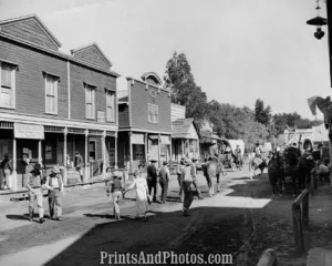 Hollywood Filming a Western  1 3921