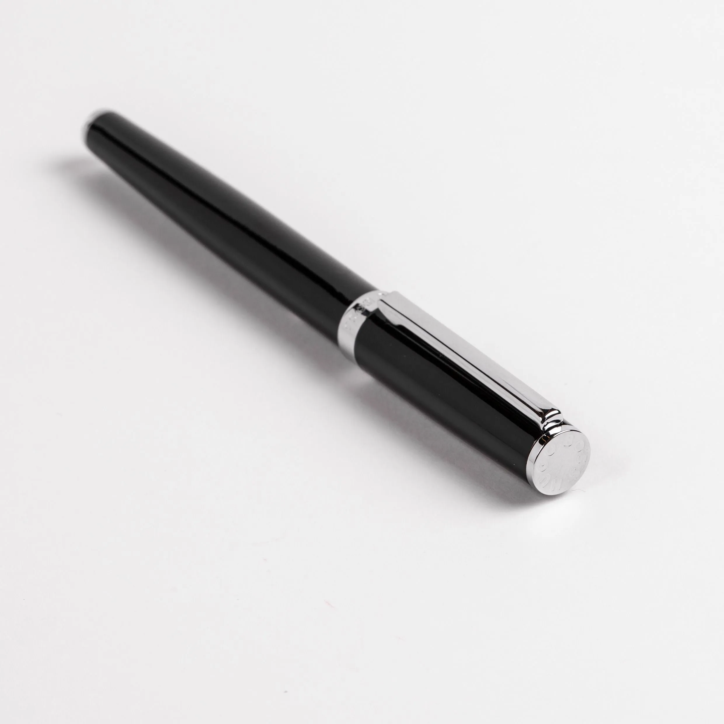 HUGO BOSS HSN2545A-Rollerball pen Gear Icon Black