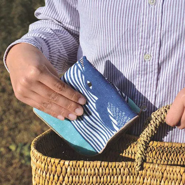 Kata Kata  soft towel 100% cotton - Fin whale  Blue  ナガスクジラ ブルー 25 x 25 cm