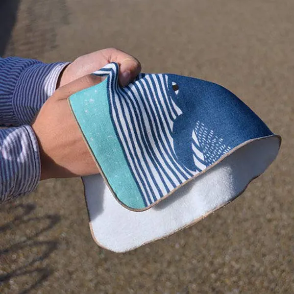 Kata Kata  soft towel 100% cotton - Fin whale  Blue  ナガスクジラ ブルー 25 x 25 cm