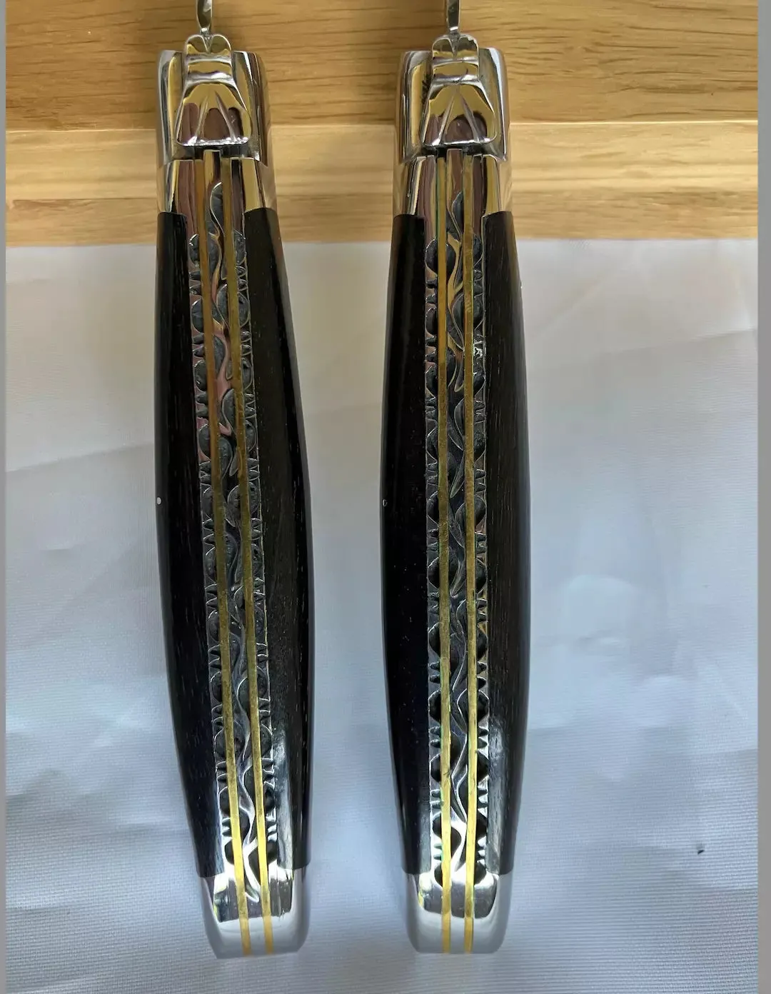 Laguiole en Aubrac Luxury Handcrafted Stainless Steel & Brass Double Plate 2-Piece Steak Knife Set with Ebony Wood Handles