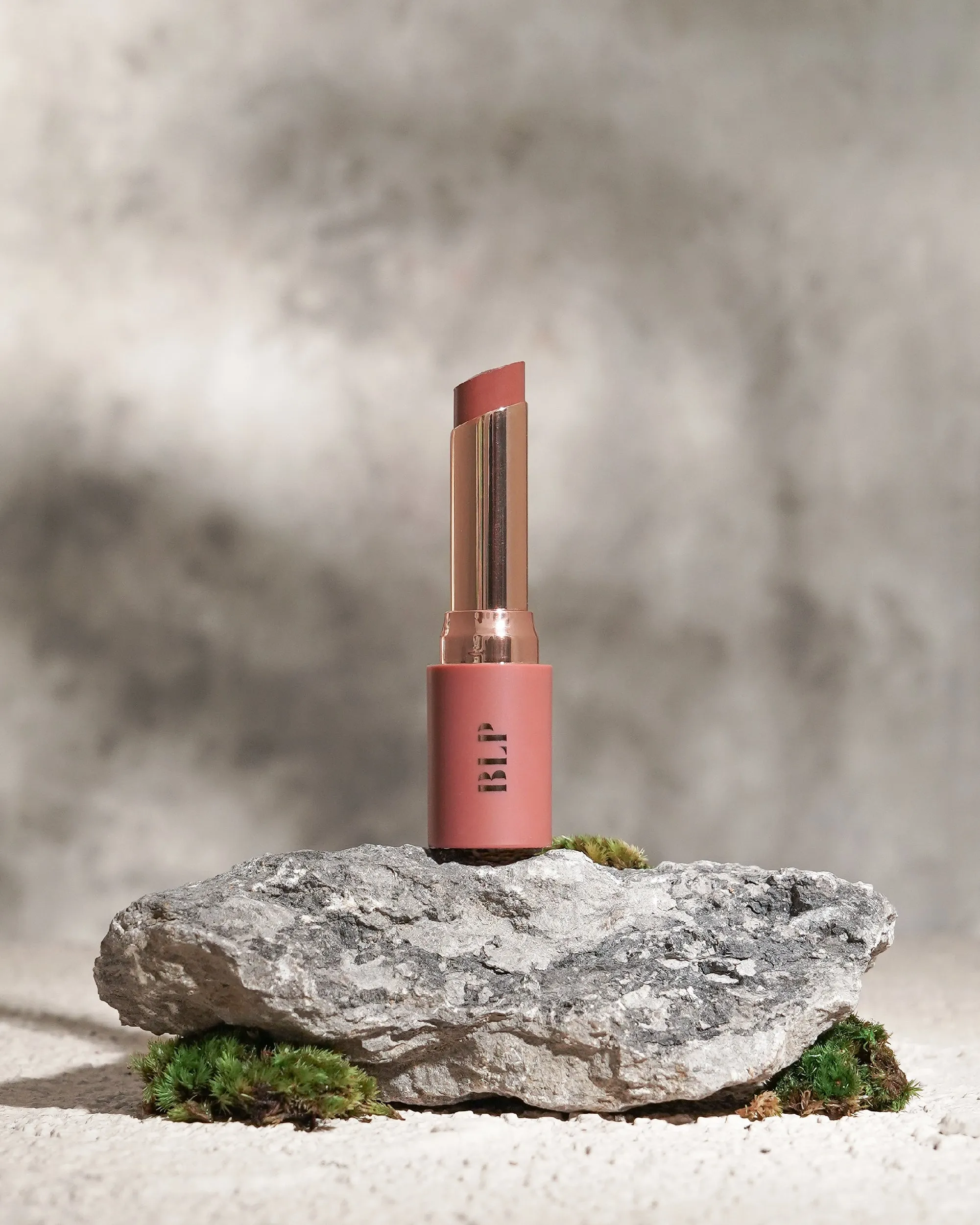 LIP PETALS - RIVER