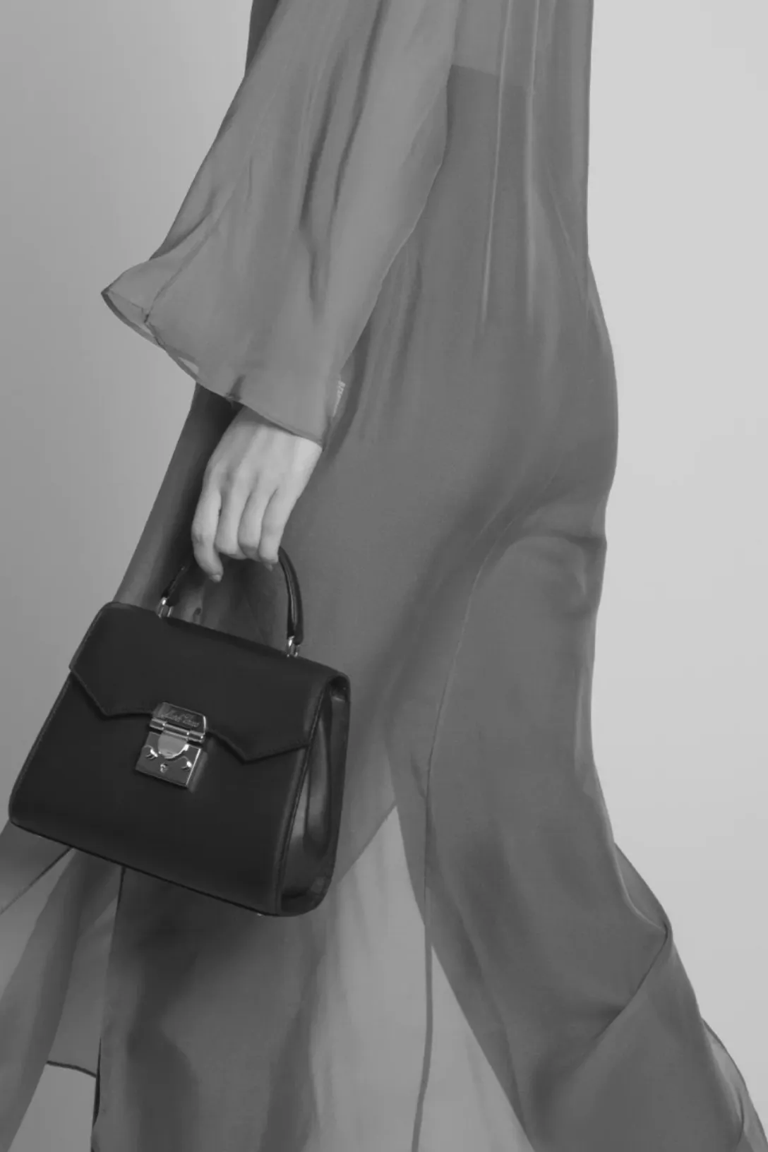 Madeline 21 Dover Box Bag | Black