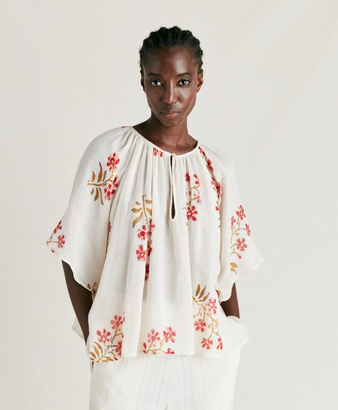 Momoni - Tarida Gauze Blouse - Cream & Dark Cherry
