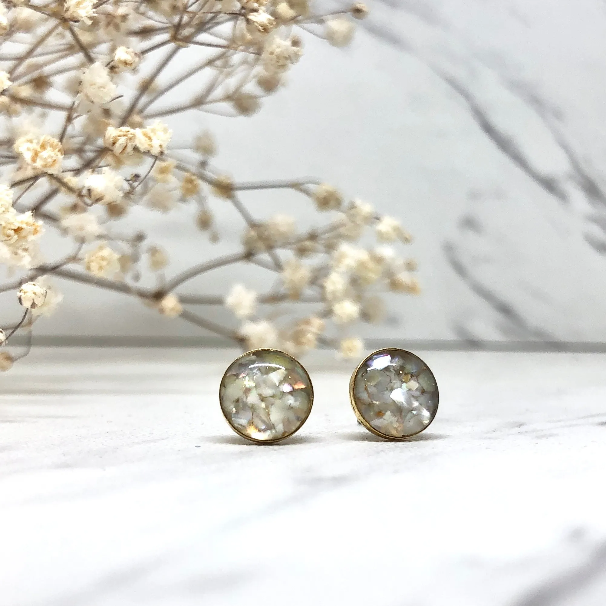 Mother of Pearl Studs -Circle