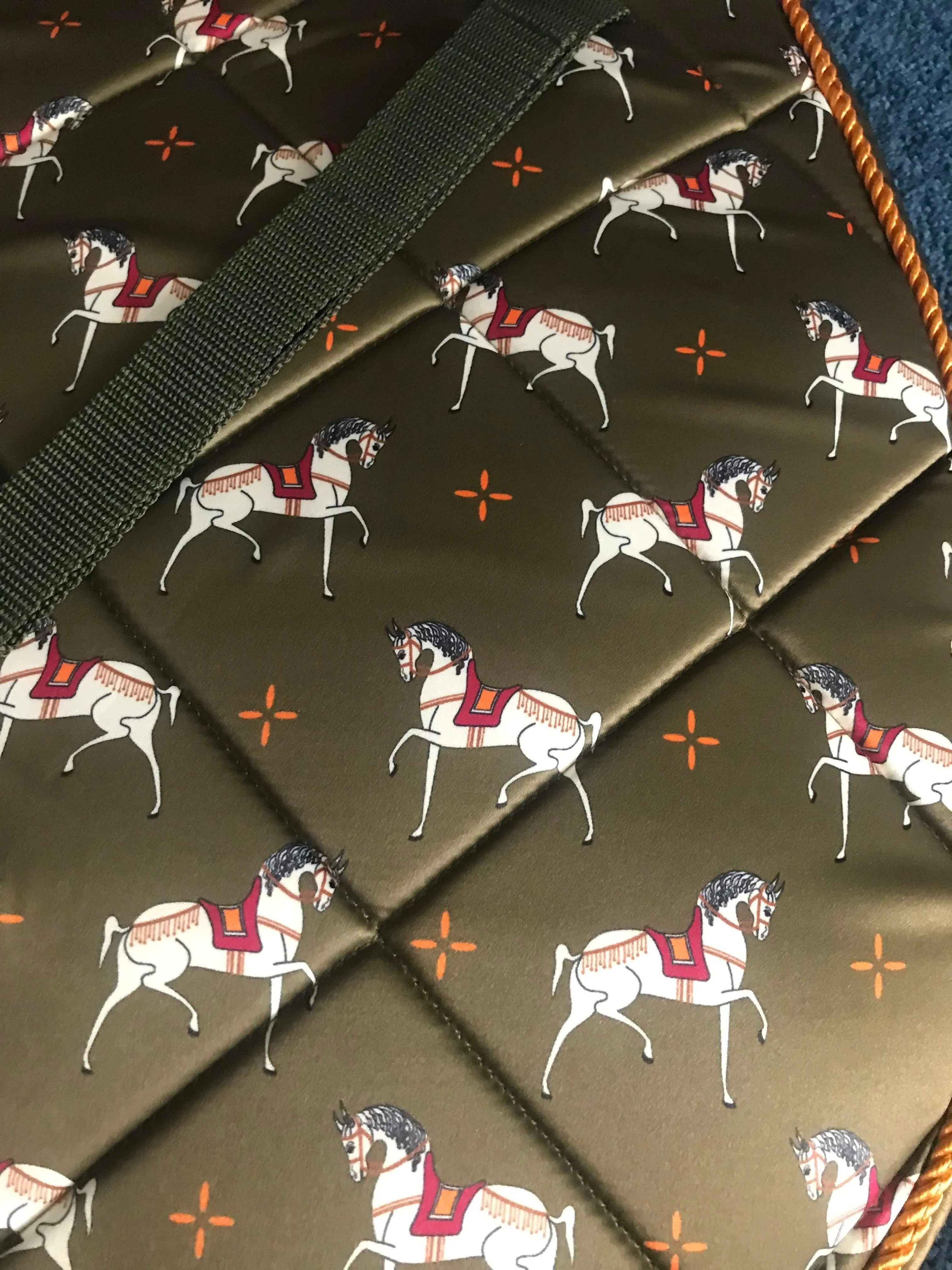 New hkm olive green satin look saddle pad FREE POSTAGE🟢