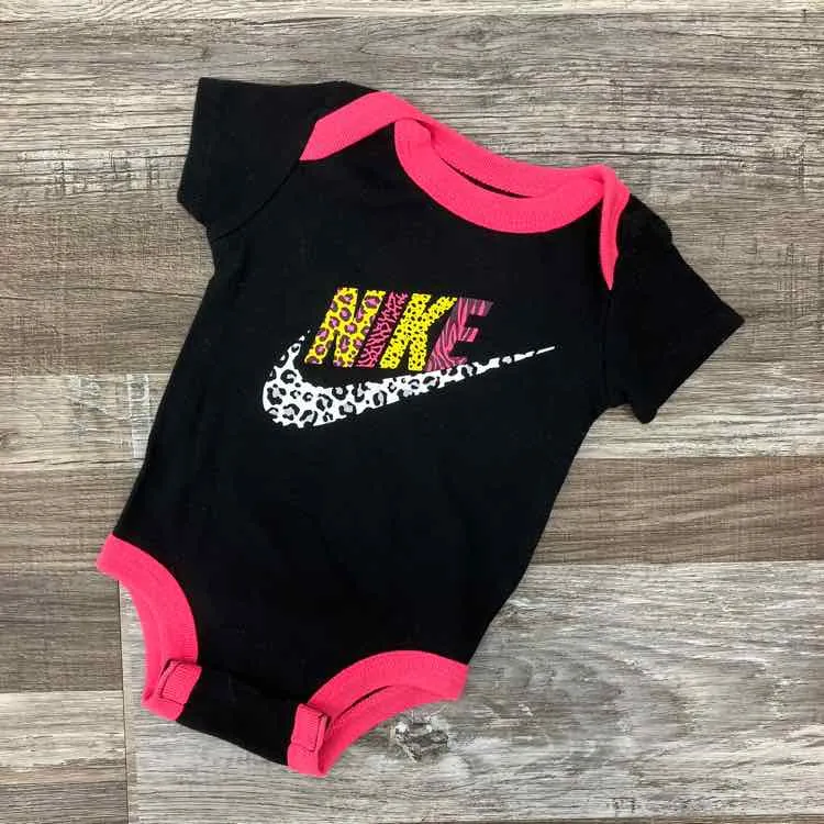 Nike ONESIE basic