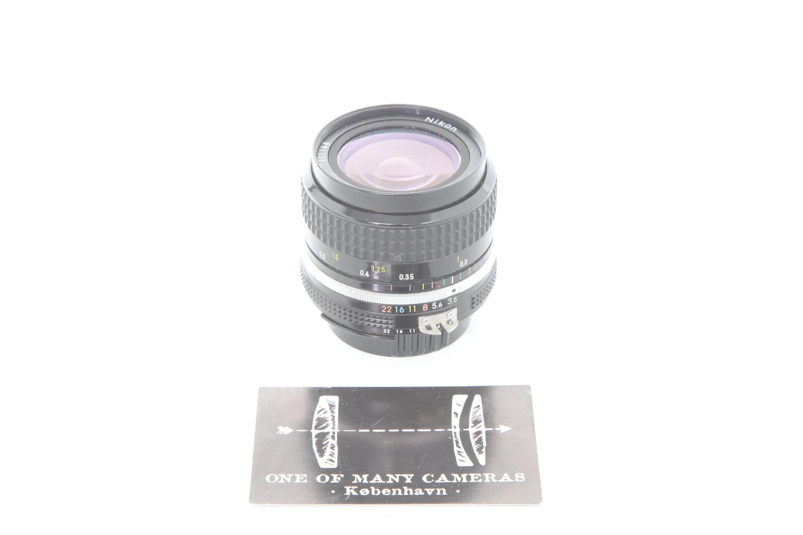 Nikon 28mm f3.5 Nikkor AI-s