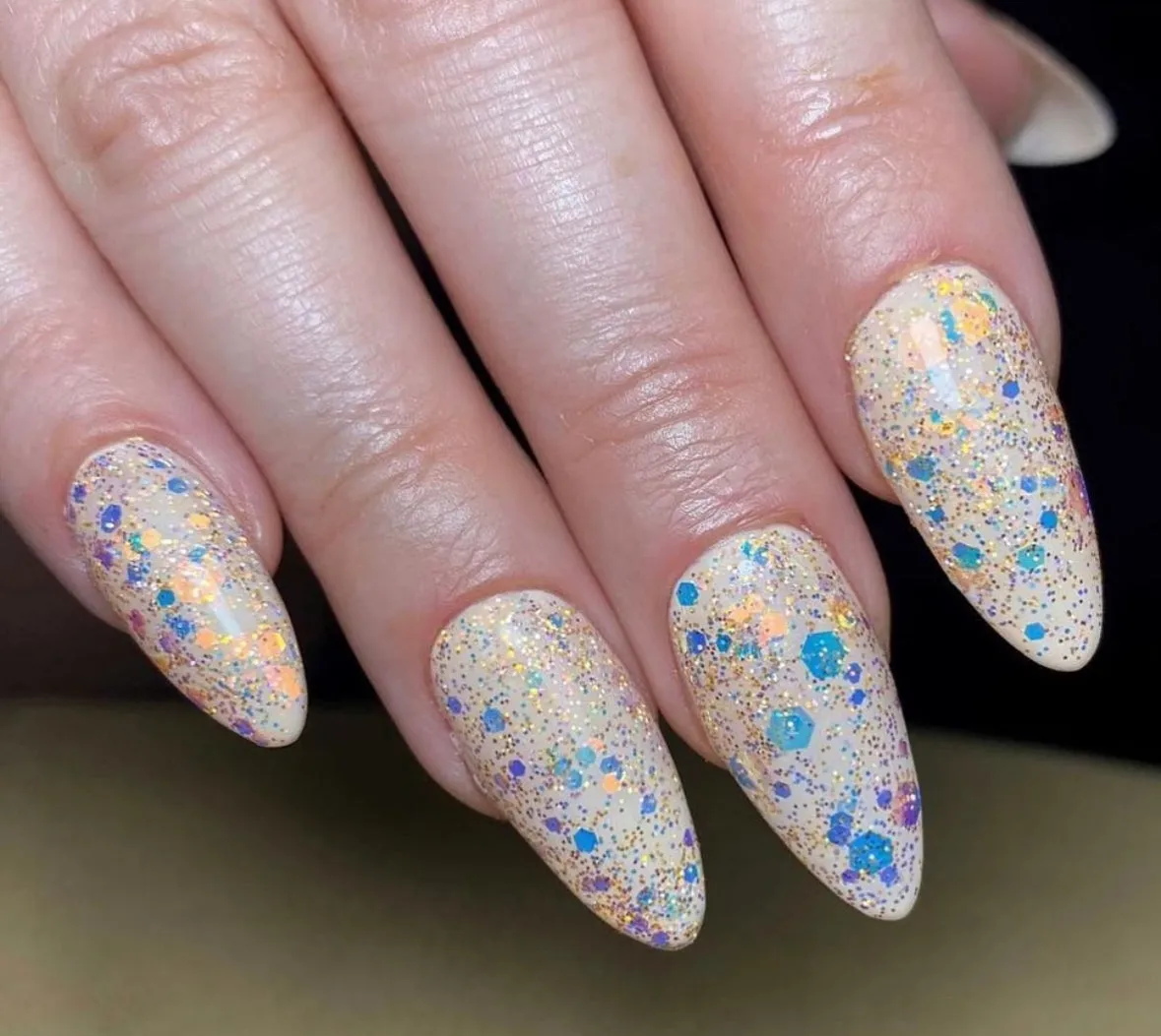 P  Sandy Bottoms Glitter Gel Polish 10 ml