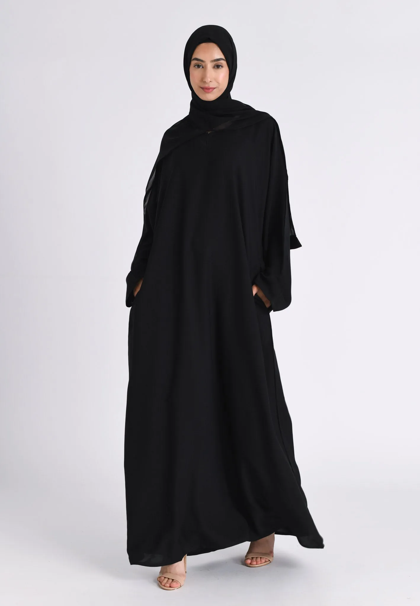 Plain Black Abaya with Zip Pockets (Premium)