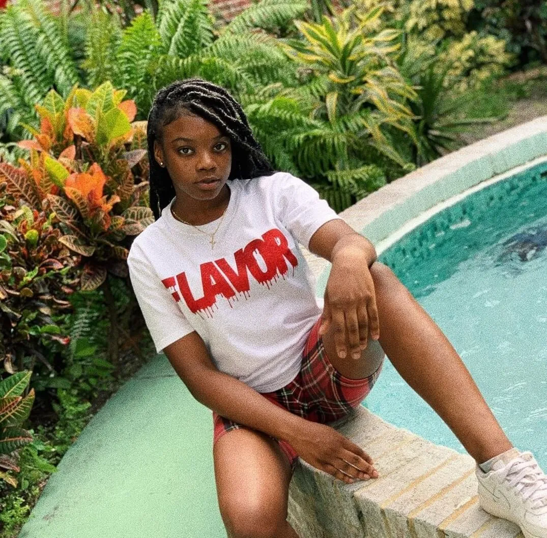 Red Flavor | White Tee