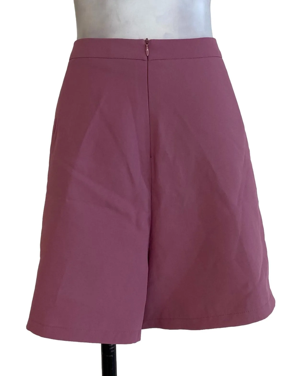 Rouge Plain Shorts