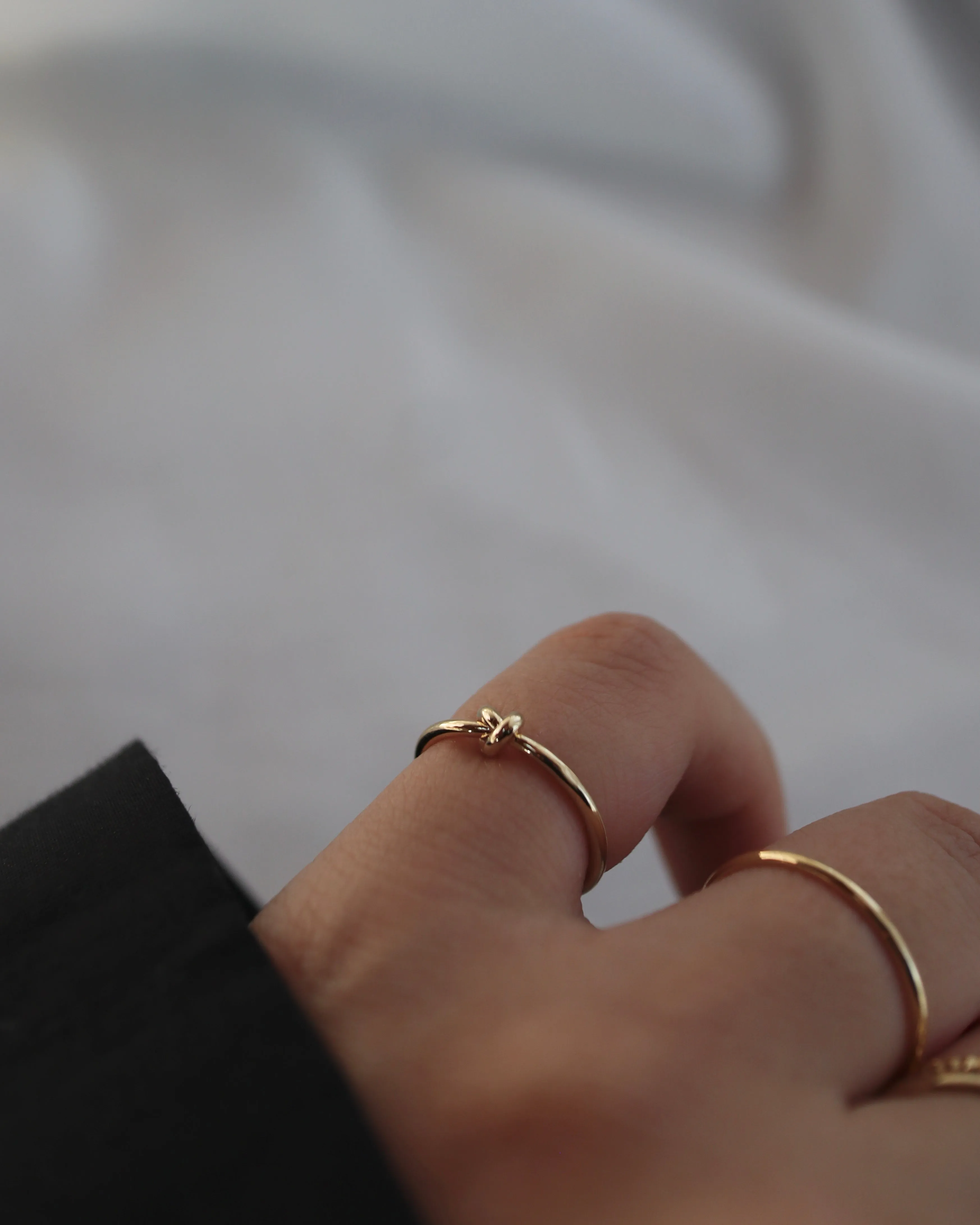 shiny knot pinky ring