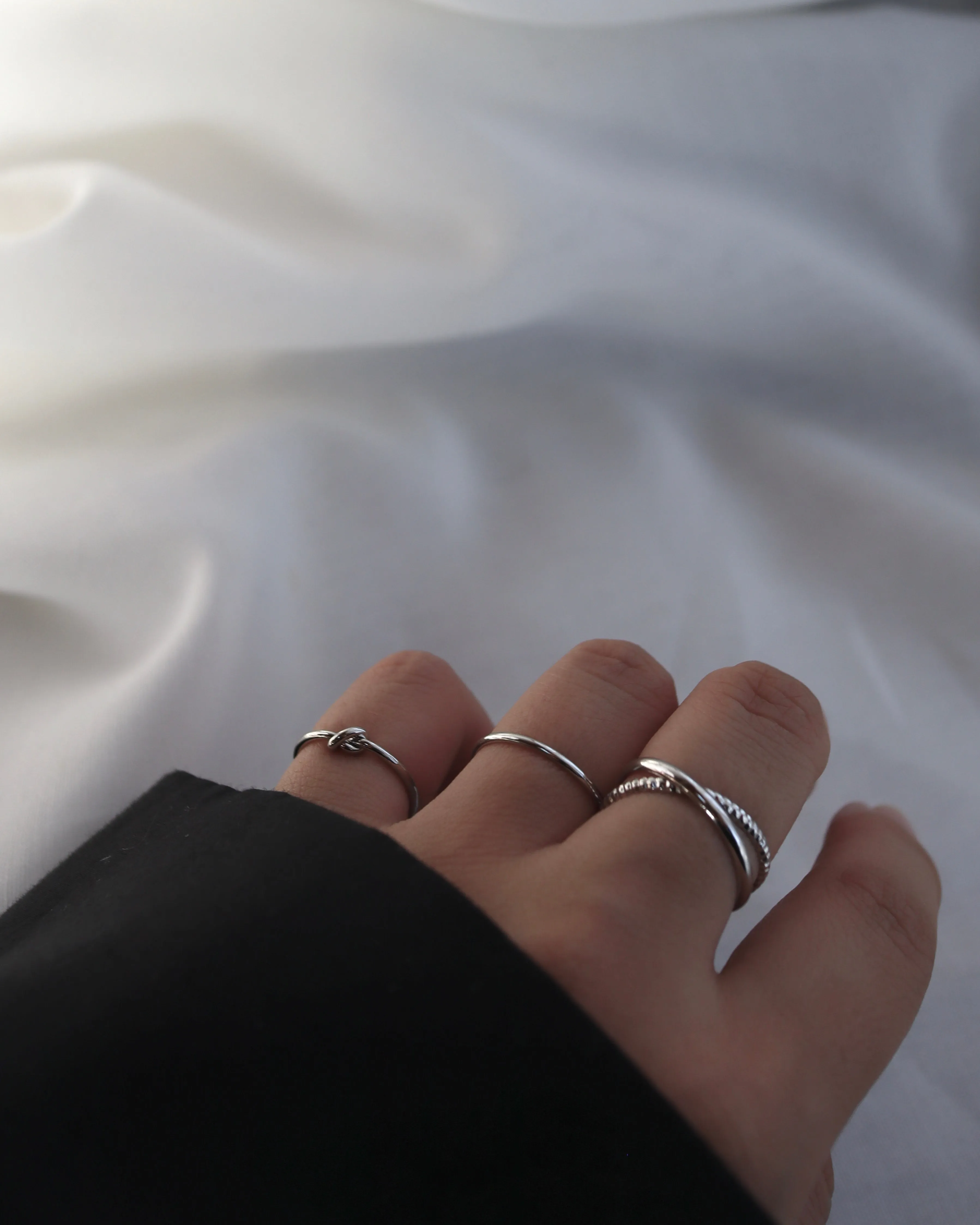 shiny knot pinky ring