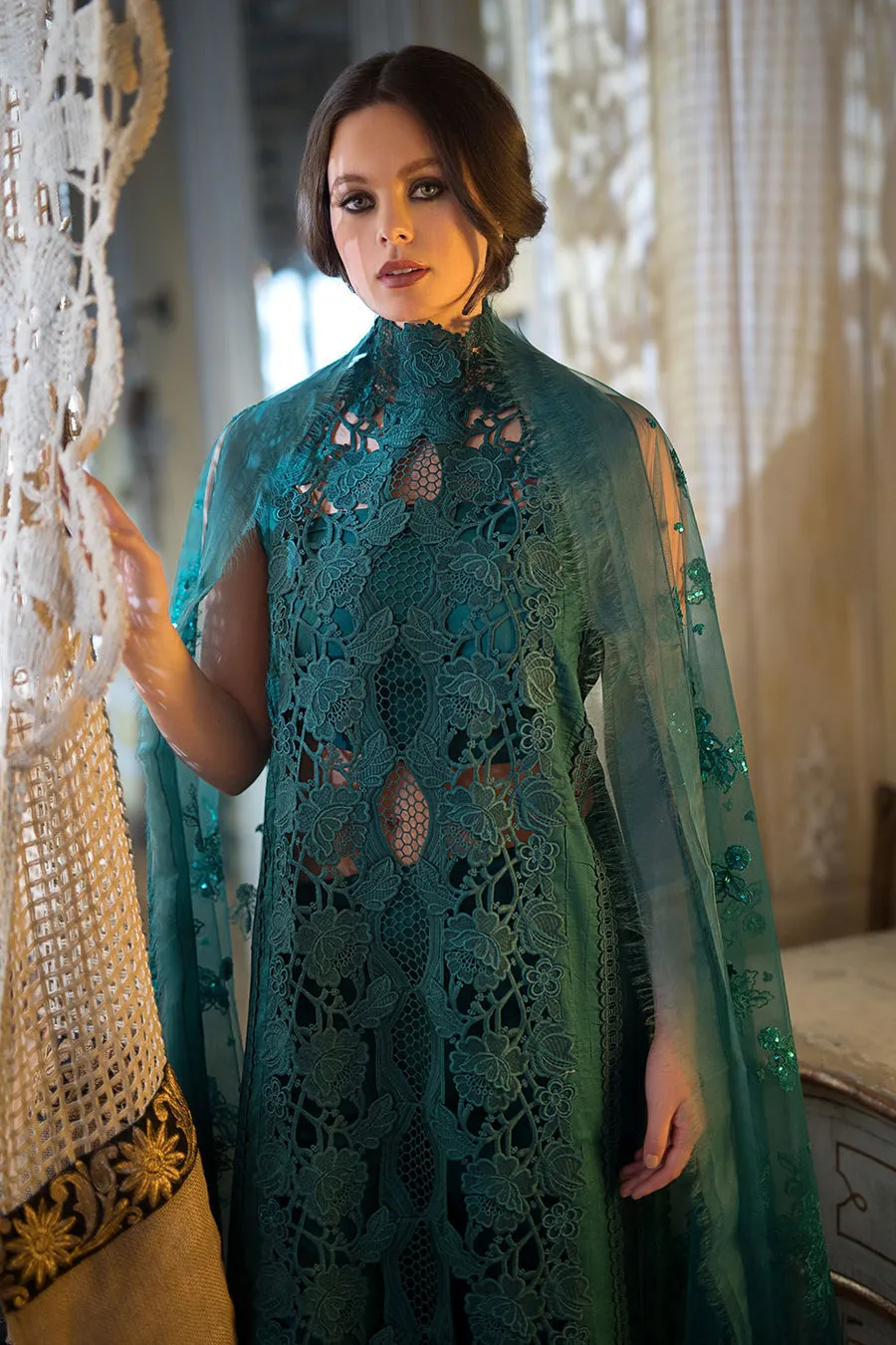 SOBIA NAZIR LUXURY LAWN 2023 | 13B