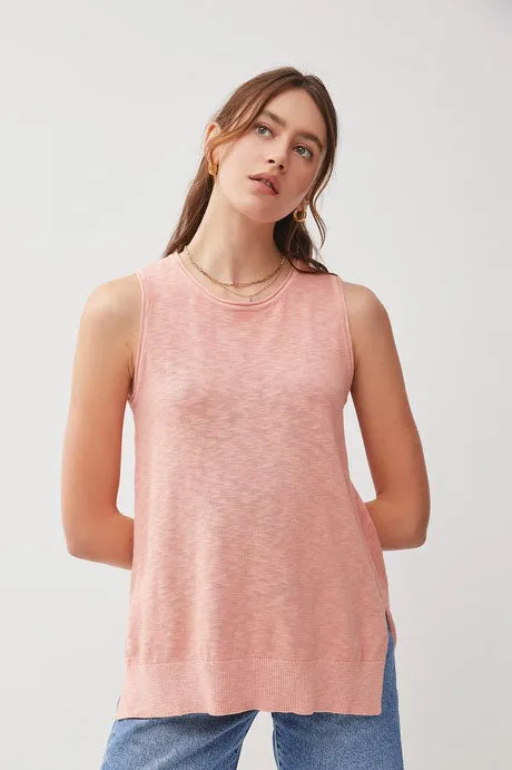 SOLID TEXTURED RAW SEAM DETAILED KNIT TANK