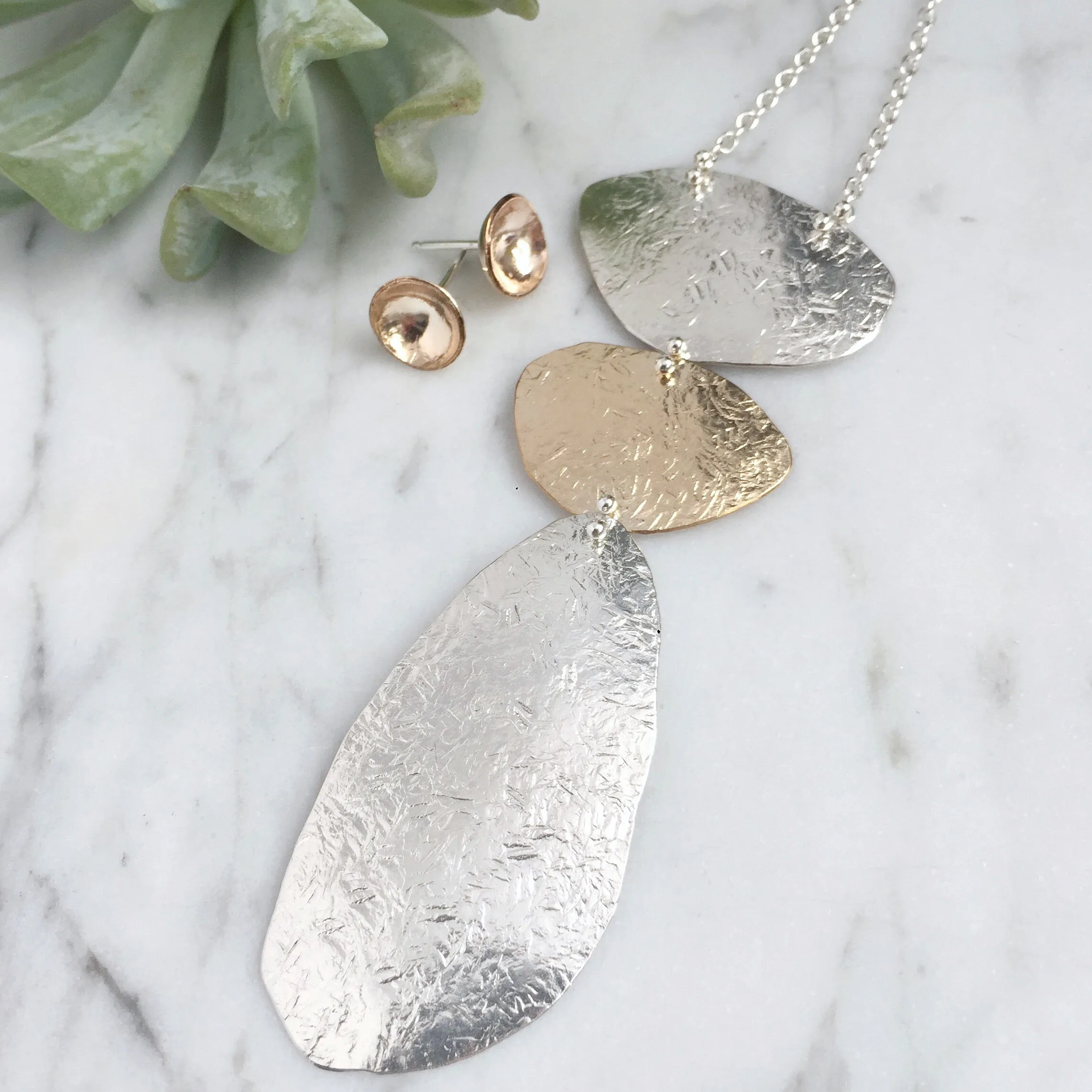 Standing stone necklace