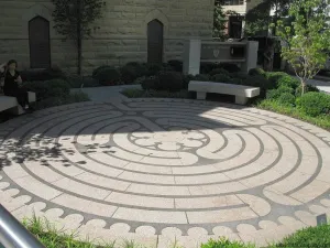 Stone & Concrete Paving Stone Kits