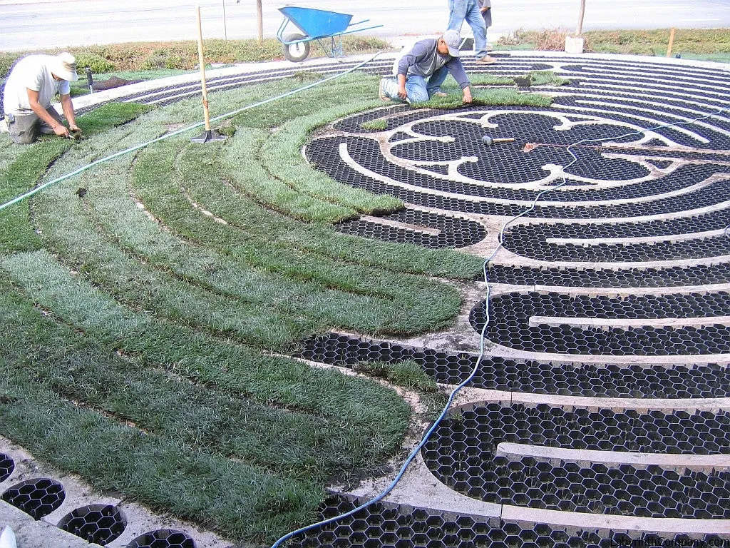 Stone & Concrete Paving Stone Kits