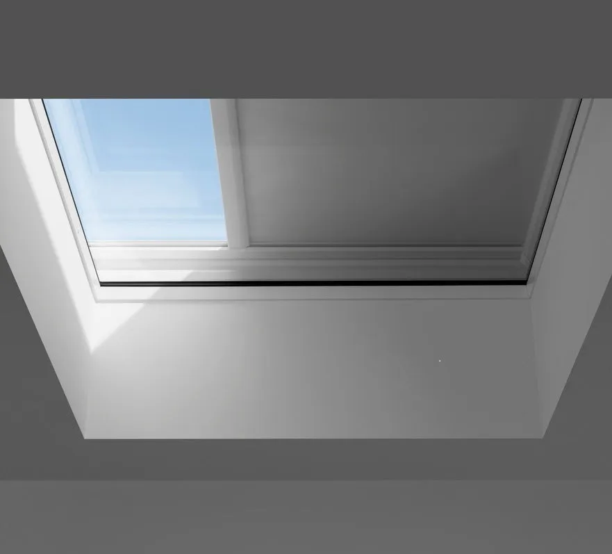 VELUX CFU 090060 0020Q Fixed Flat Roof Window Base (90 x 60 cm)