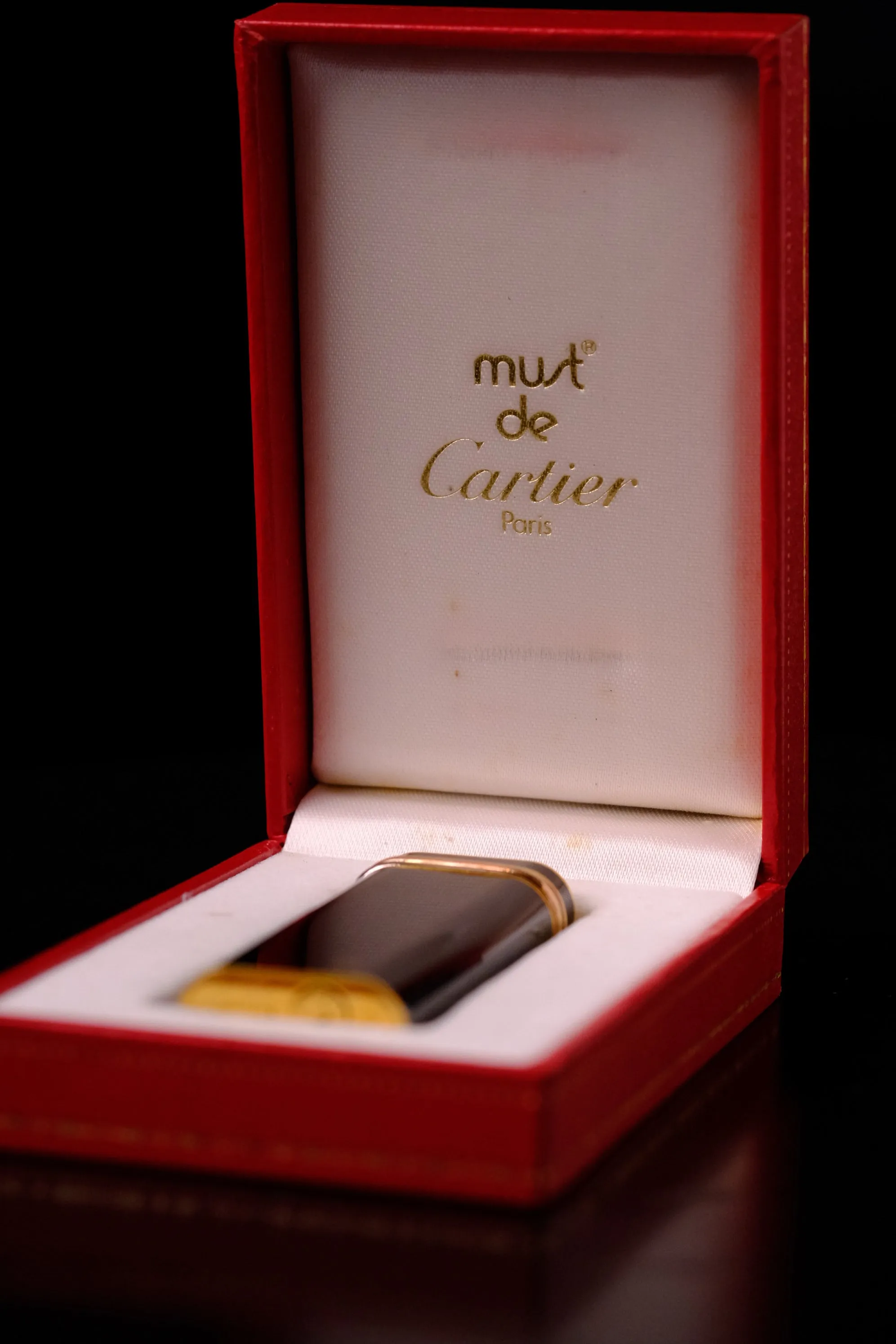 Vintage Cartier Must de Lighter w/Box