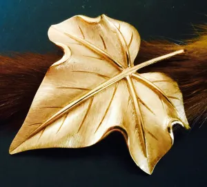 Vintage Gold Ivy Brooch 1950-1960 Large