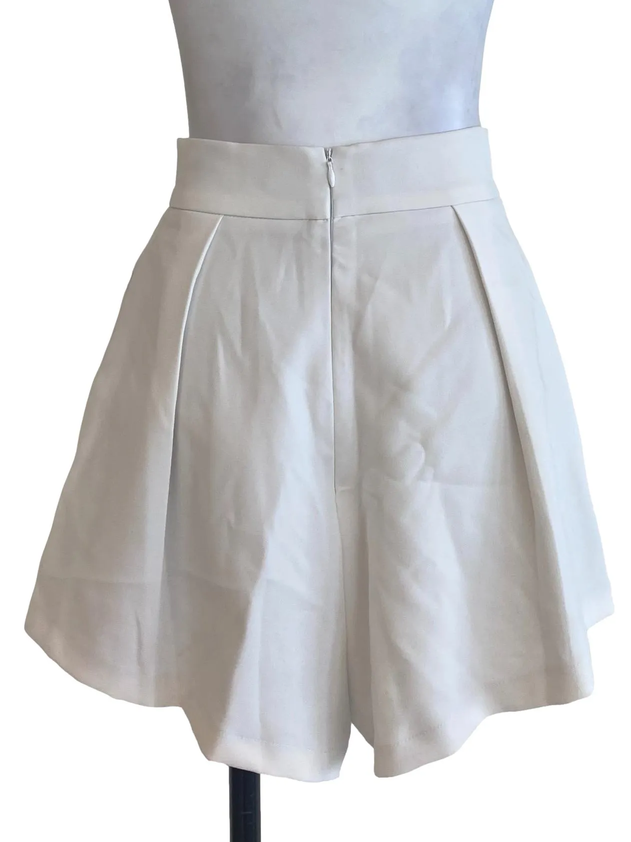 White Plain Shorts