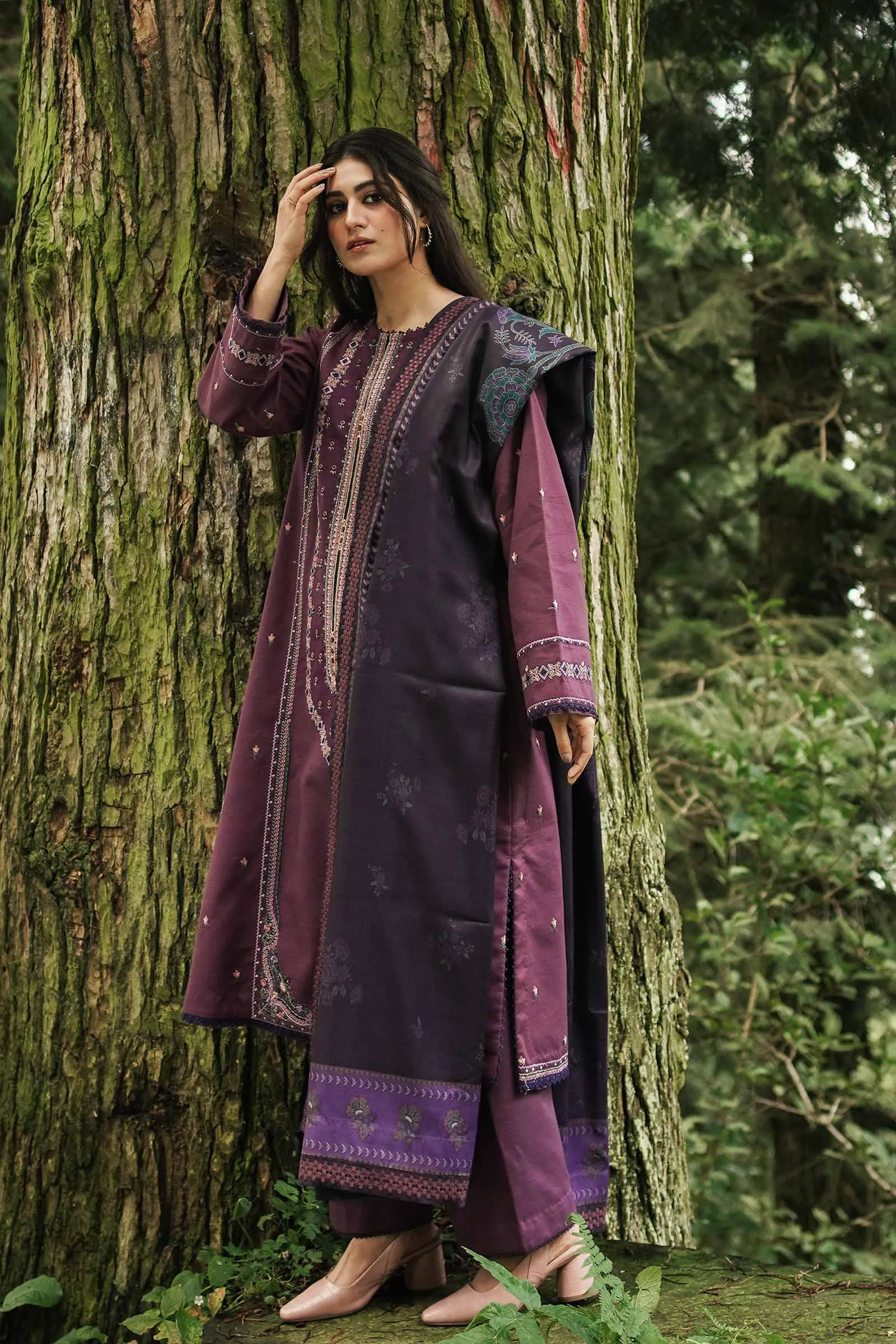 ZW22-2B | Zara Shahjahan Coco Winter Collection 2022 | Unstitched Embroidered Khaddar Linen  Suits