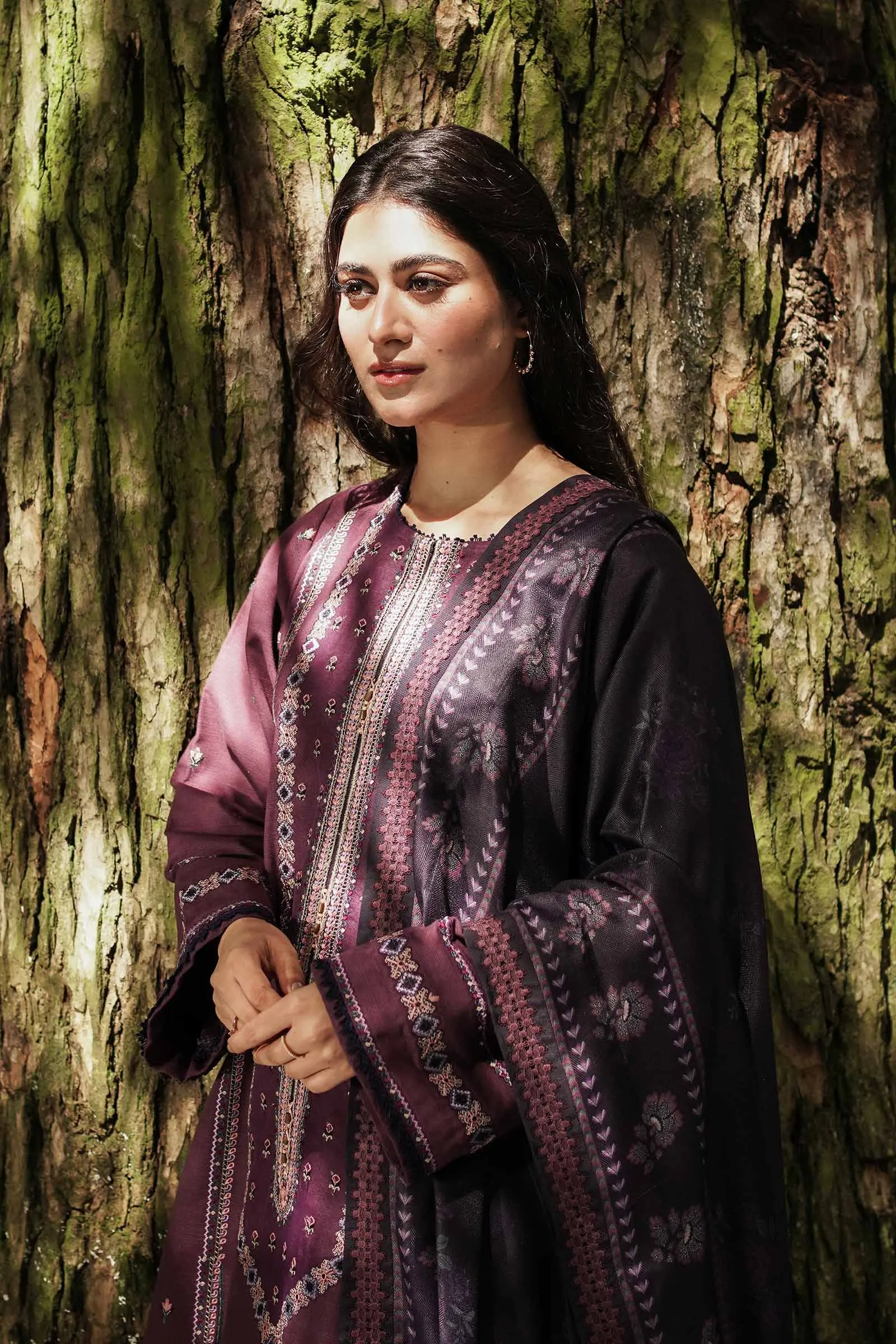 ZW22-2B | Zara Shahjahan Coco Winter Collection 2022 | Unstitched Embroidered Khaddar Linen  Suits